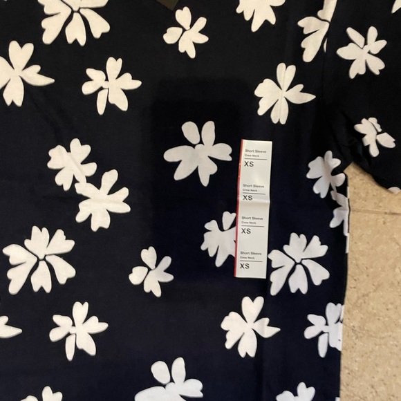 Original Use Men's Floral Print Short Sleeve T-Shirt Navy Blue Size XS NWT - Picture 2 of 4